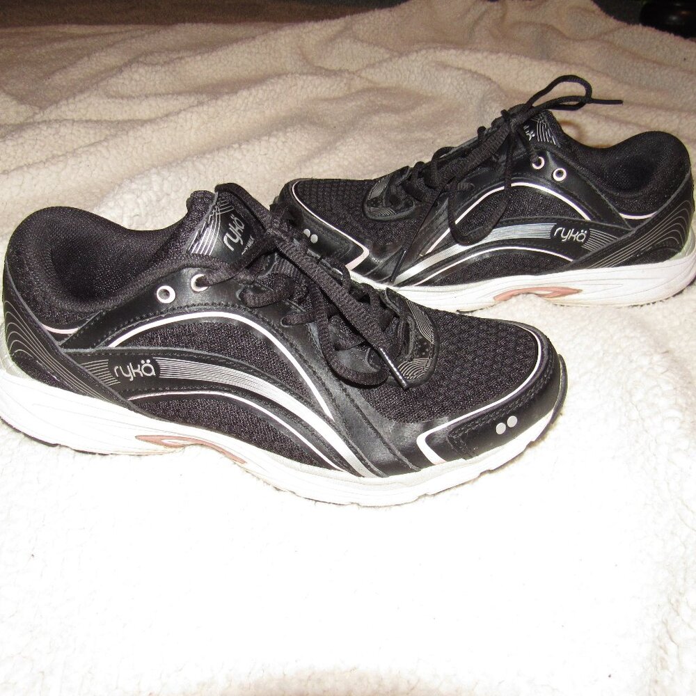 Ryka Sky Walk Size 7.5M Women's Memory Foam Sneakers